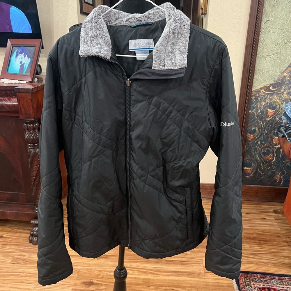 Columbia “interchange” Black Puffer Jacket with Plush Gray Lining